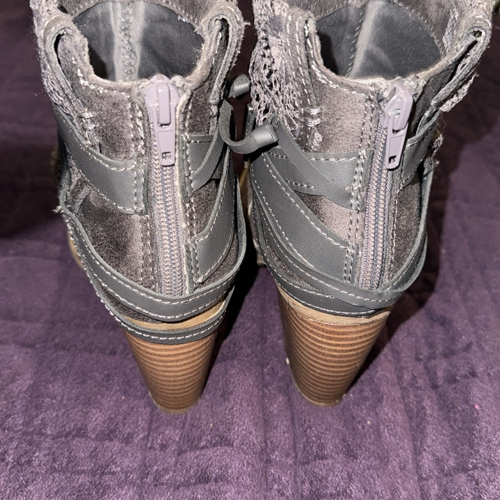 Sugar Lace Boot - Picture 2 of 6
